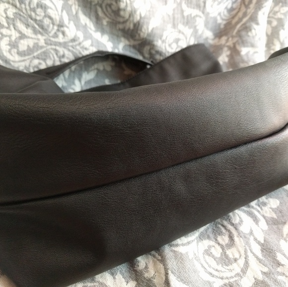 !!SOLD!! ~Brand New! Gorgeous Vera Wang Purse - Picture 6 of 8